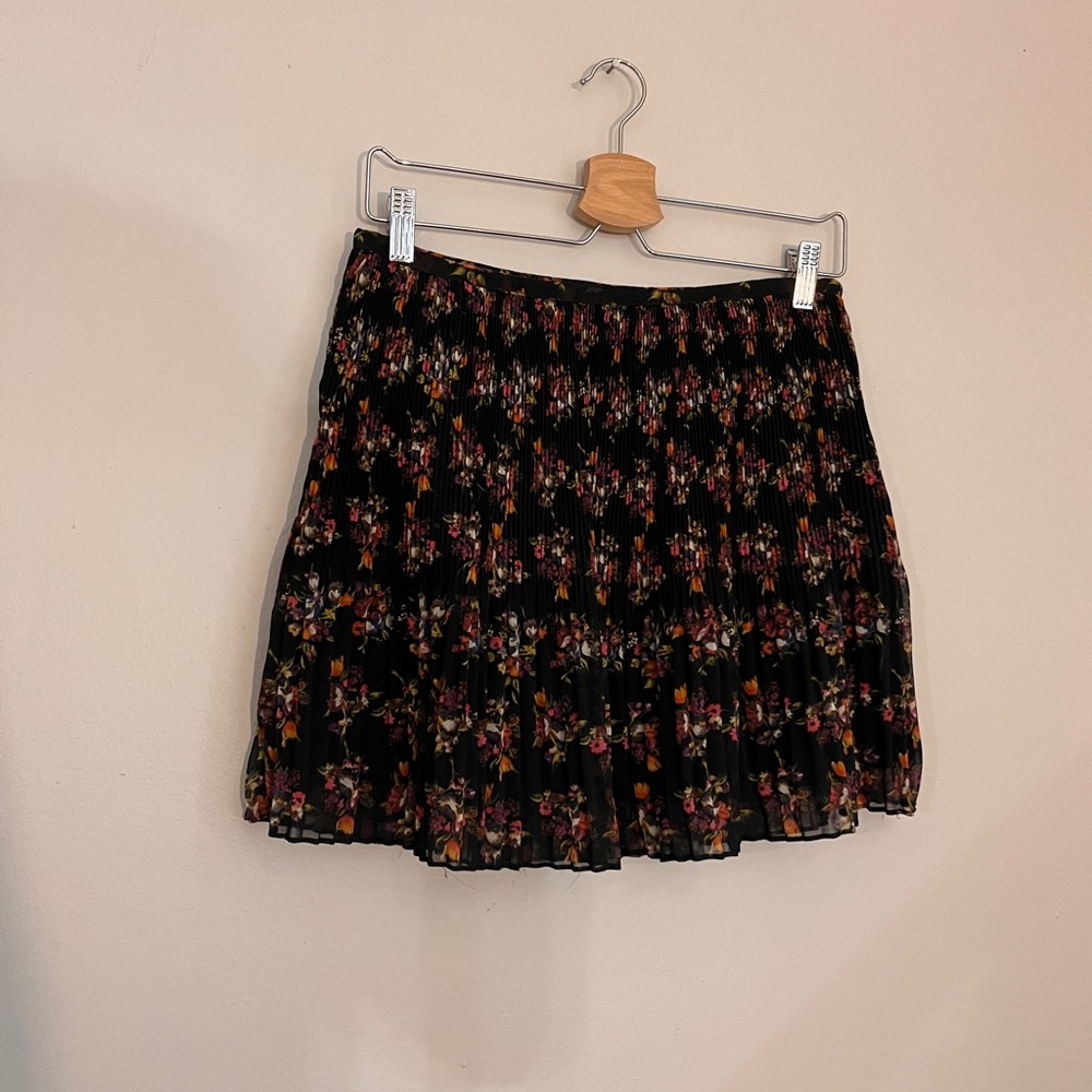 Madewell pleated black floral silk miniskirt sz 2
